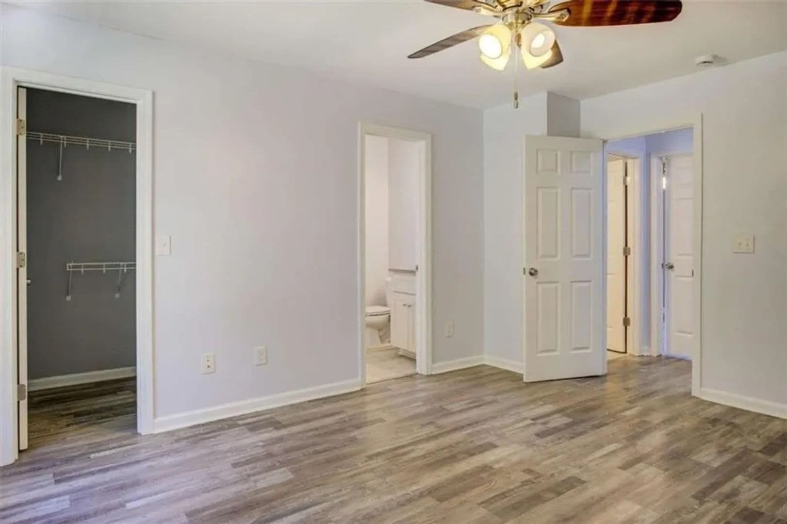 Covington House: 915 Navajo Trl