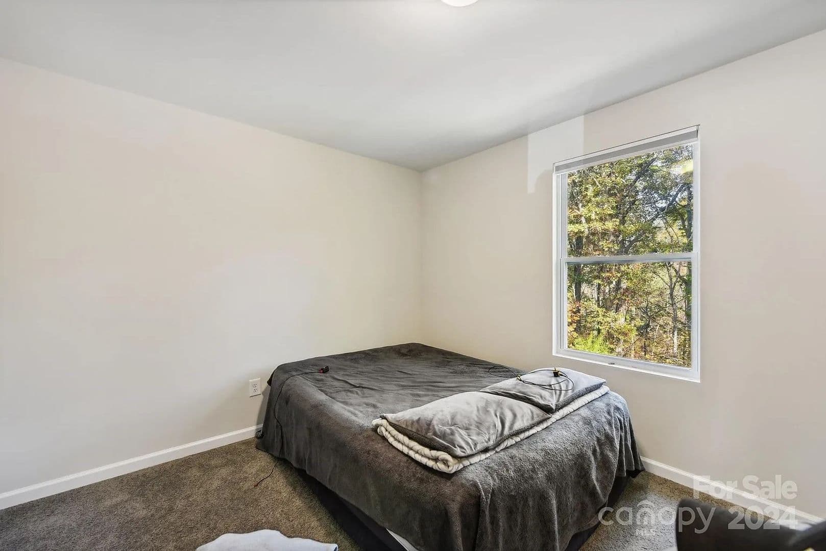 Charlotte House: 7608 Denbur Dr