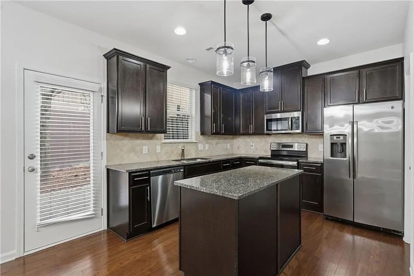 Lilburn House: 1697 Paxton Dr SW