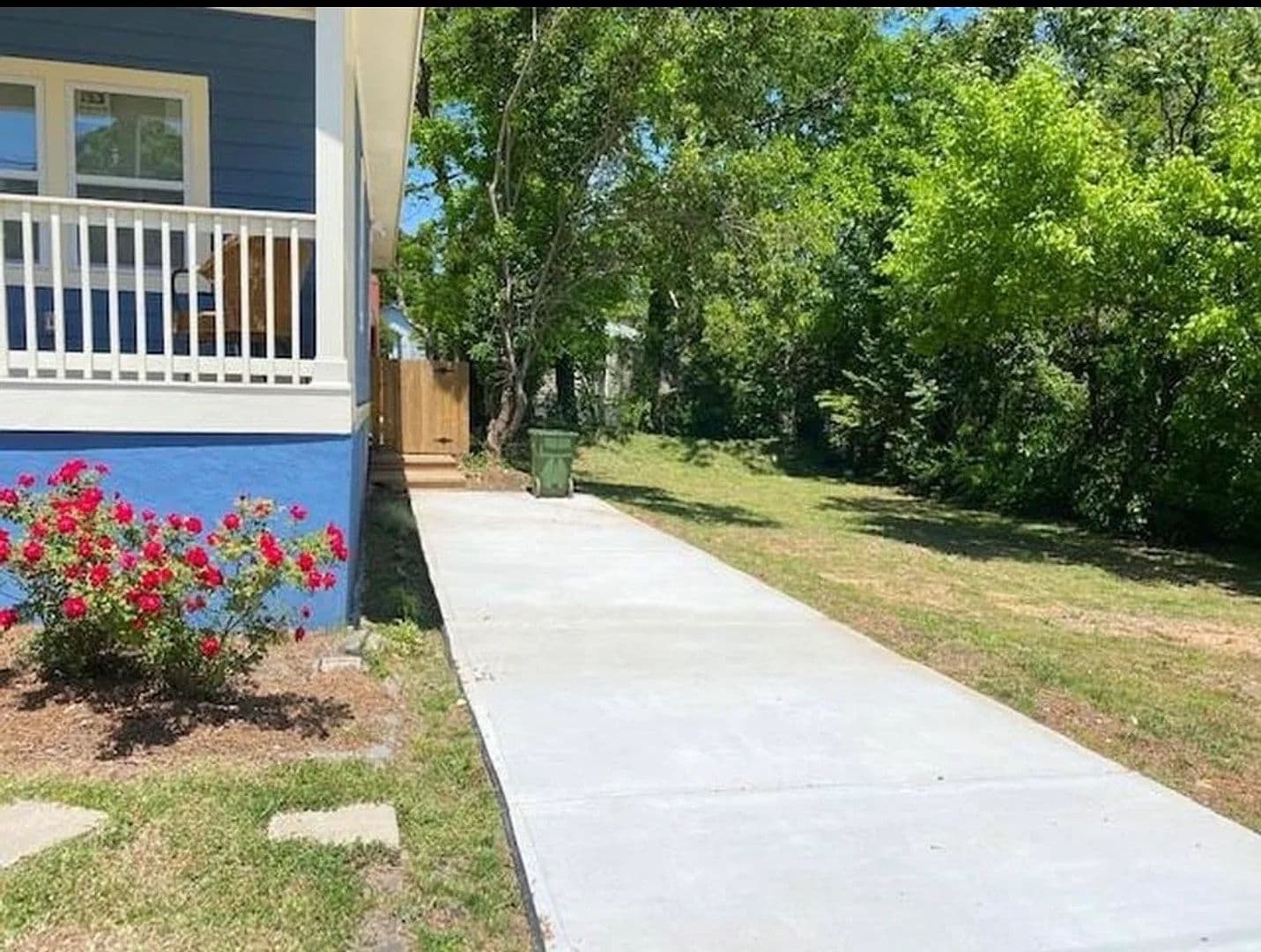 Atlanta House: 867 Spencer St NW