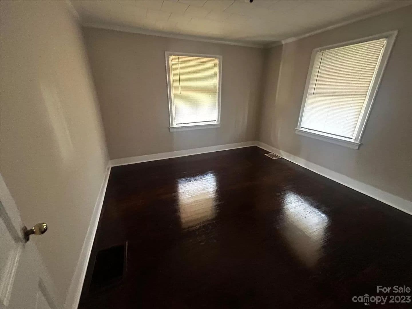 Charlotte House: 2517 Crispin Ave