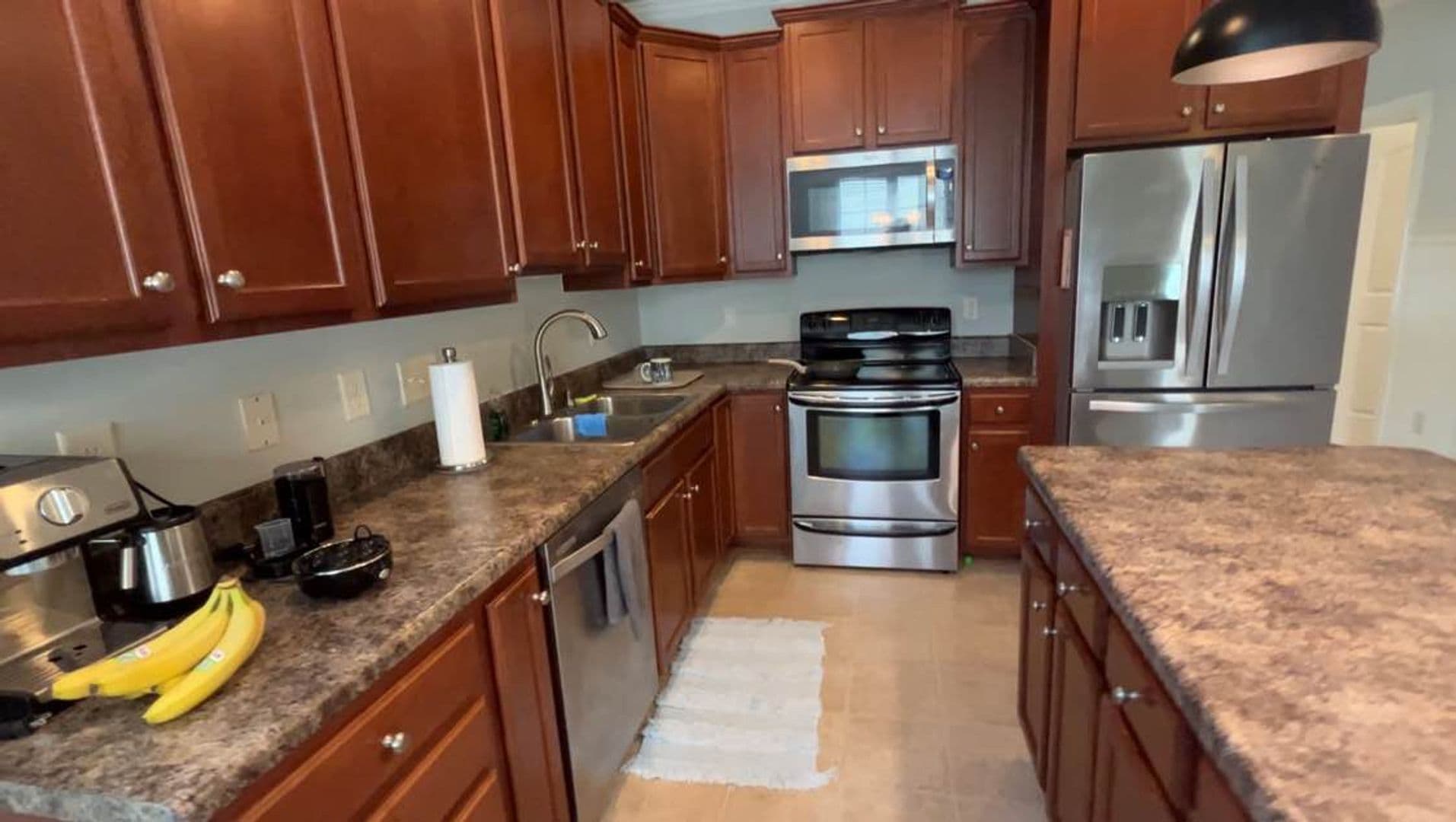 Apex House: 109 Windy Creek Ln