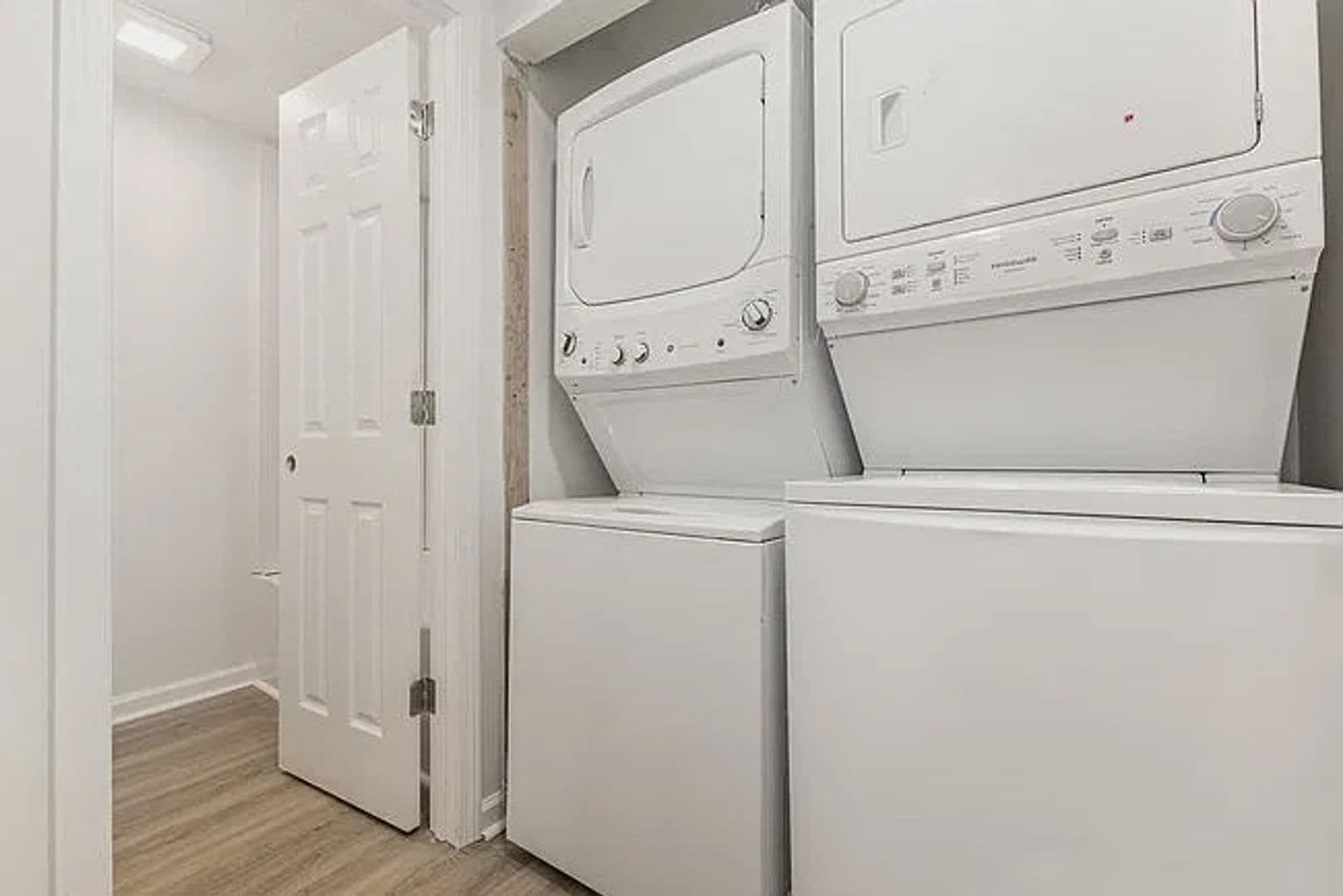 Charlotte House: 8915 Touchstone Ln