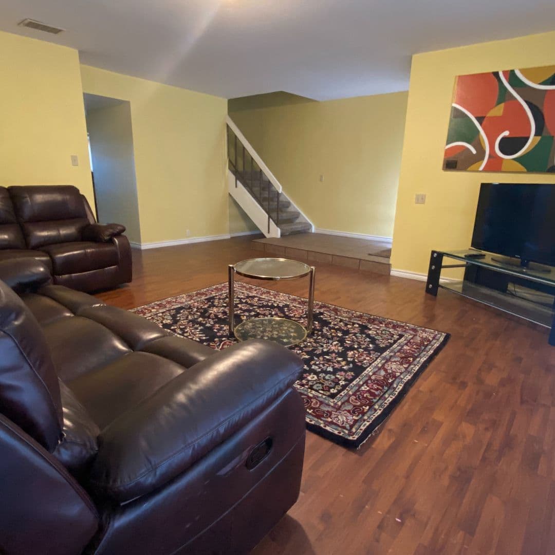 Dallas House: 11824 Leisure Dr