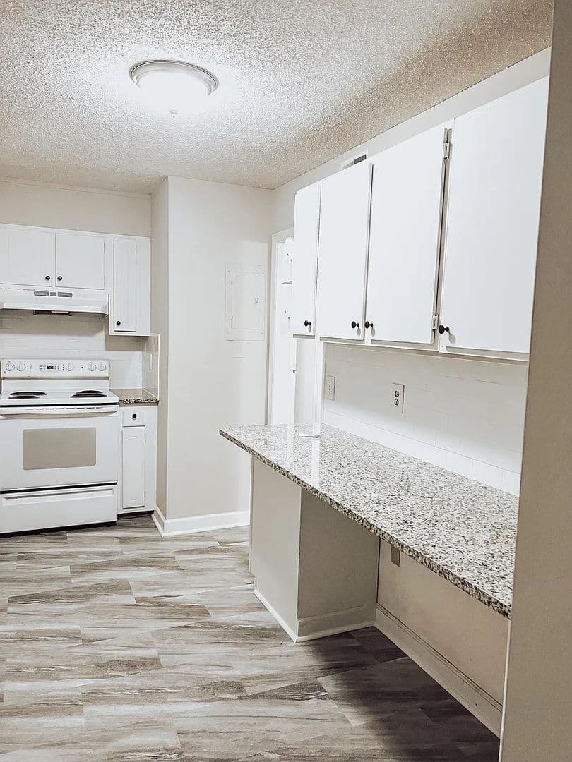 High Point House: 1744 N Hamilton St