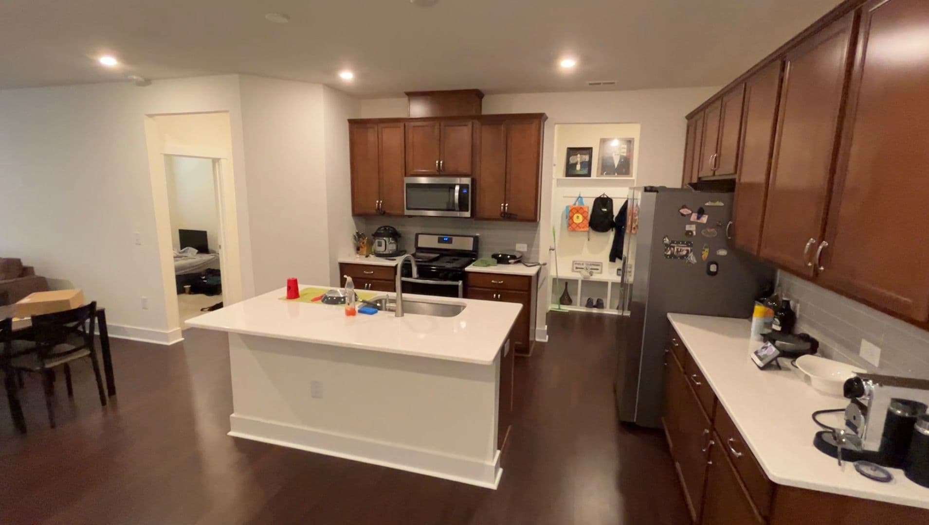 Cary House: 483 Clark Creek Ln