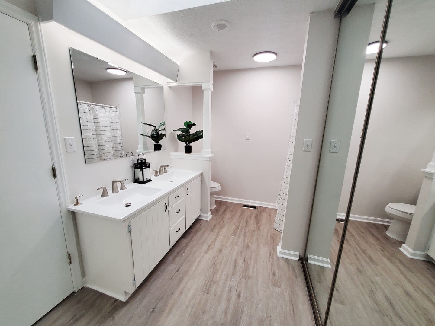 Raleigh House: 2824 Henslowe Dr