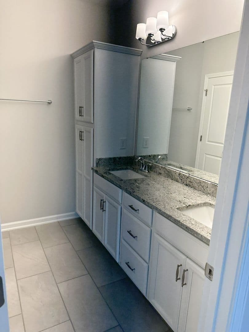 Apex House: 2802 Austin Falls Sta