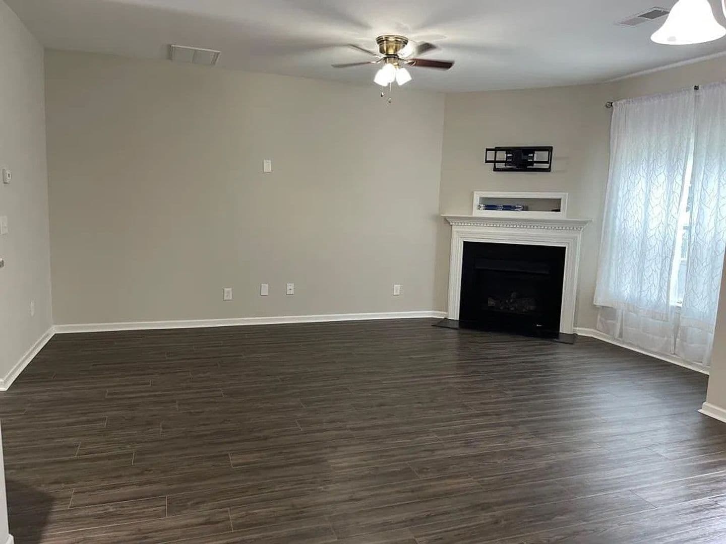 Holly Springs House: 235 Cypress Hill Ln