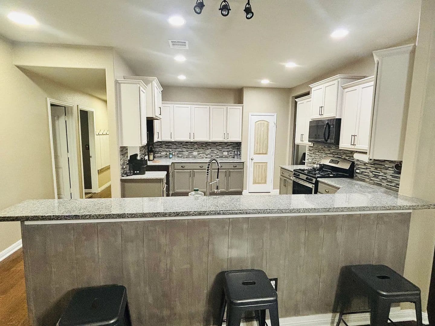 Georgetown House: 519 River Bluff Cir