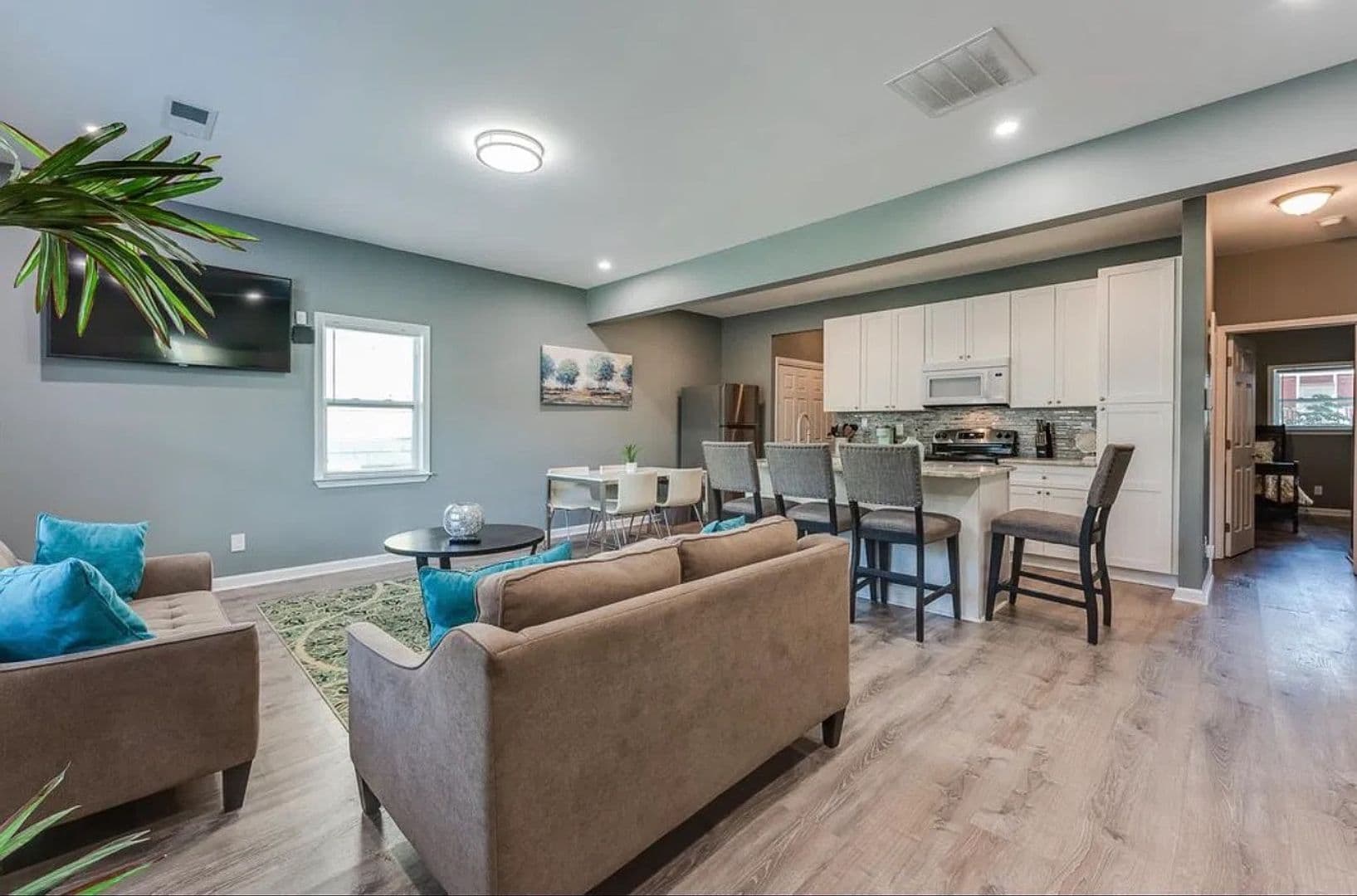 Atlanta House: 867 Spencer St NW