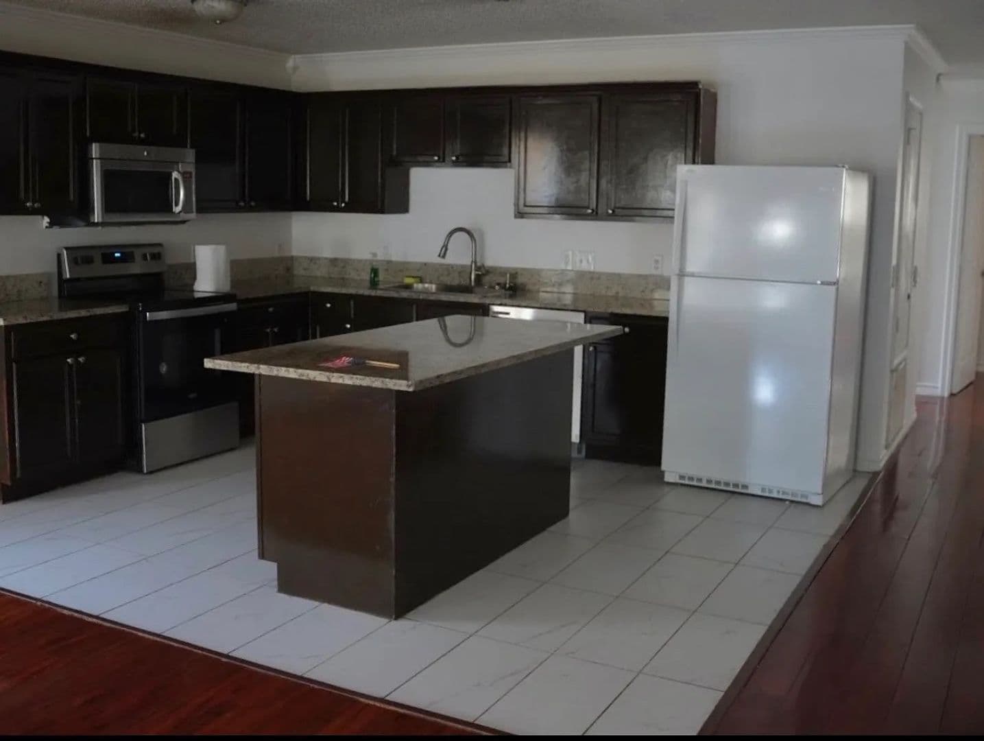 Dallas House: 3512 Jenny Dale Dr
