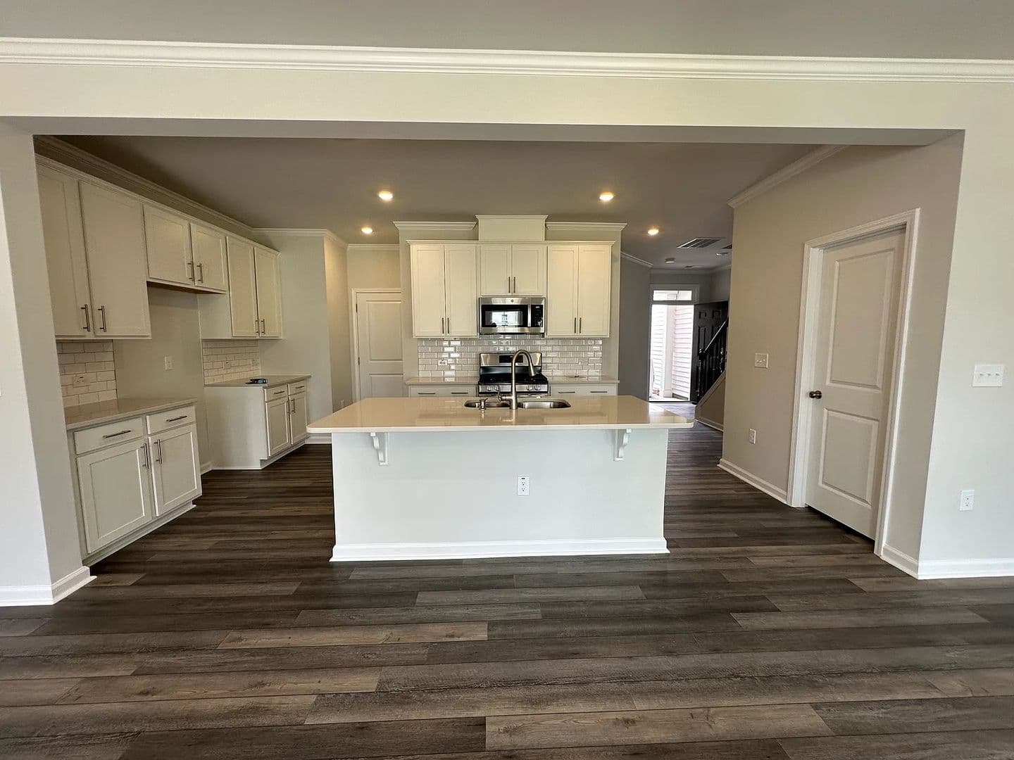 Raleigh House: 5024 Arkrose Dr