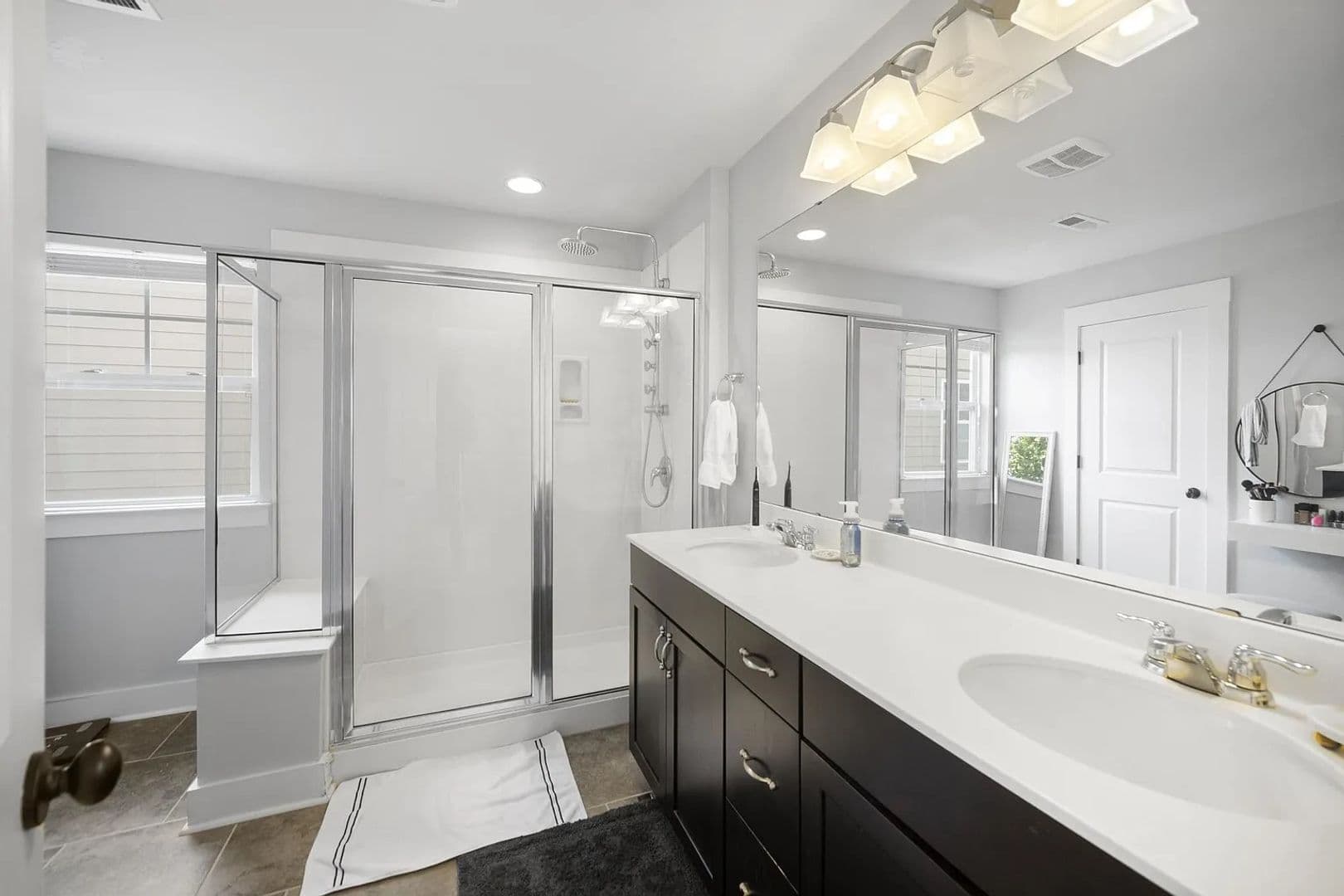 Charlotte House: 2435 Double Oaks Rd