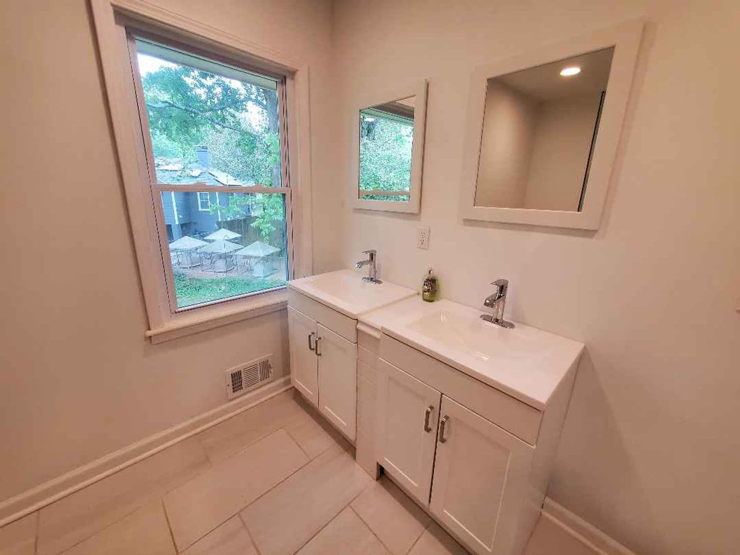 Atlanta House: 106 Morris Brown Dr SW