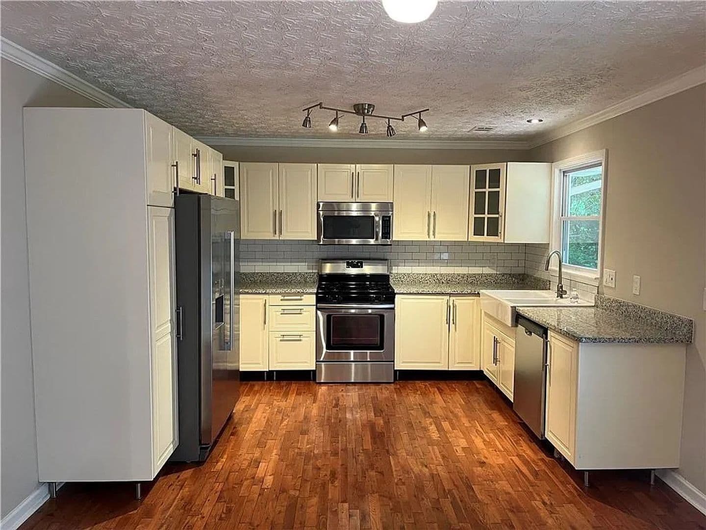 Decatur House: 2237 Scotty Cir