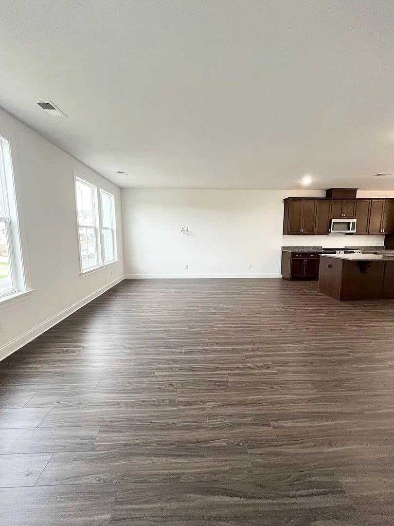 Concord House: 9214 Walnut Hill Rd NW