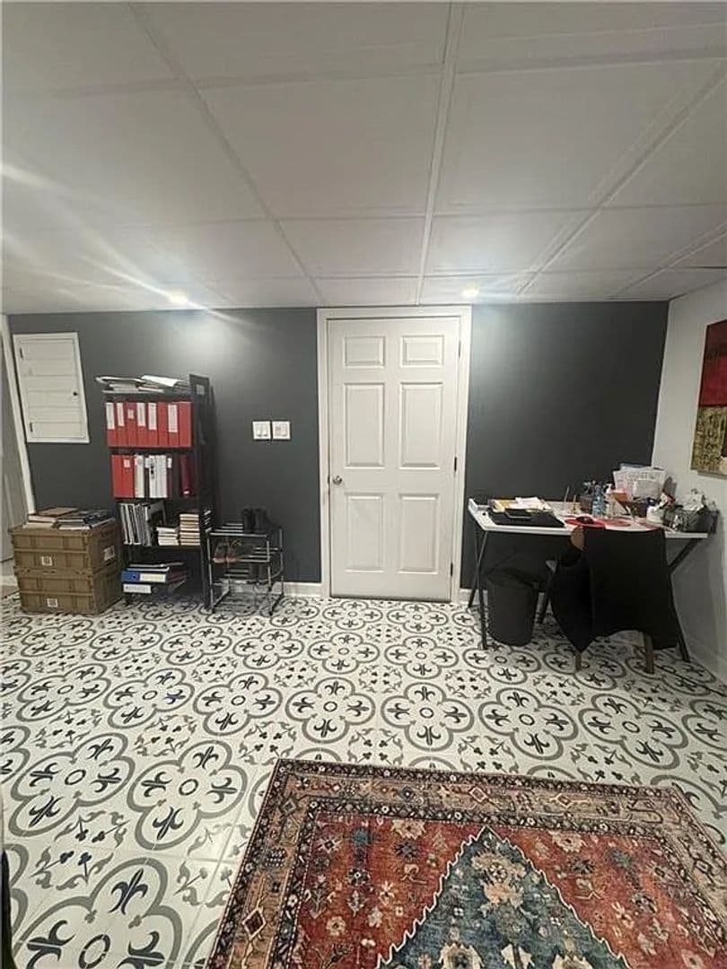 Duluth House: 4909 Glenwhite Dr