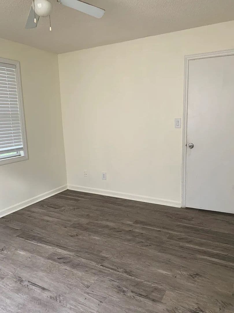 Raleigh House: 1120 Carlton Ave