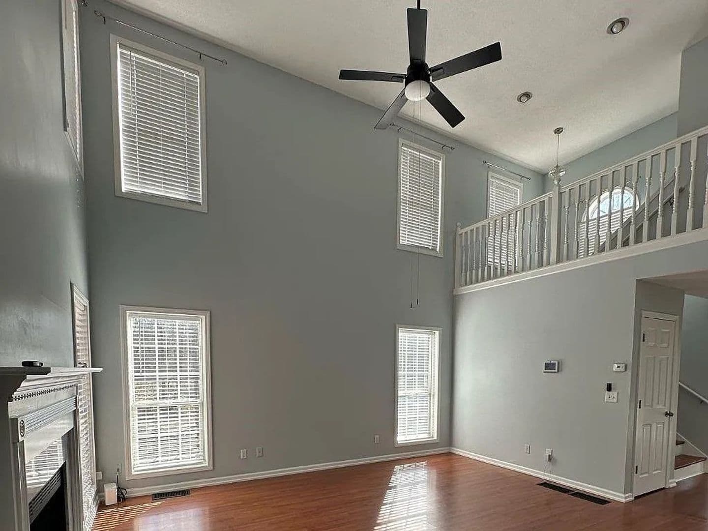 Grayson House: 1261 Lakeview Rd