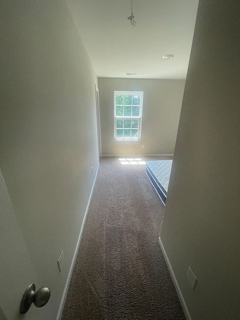 Winston-Salem House: 4129 Meredith Woods Ln