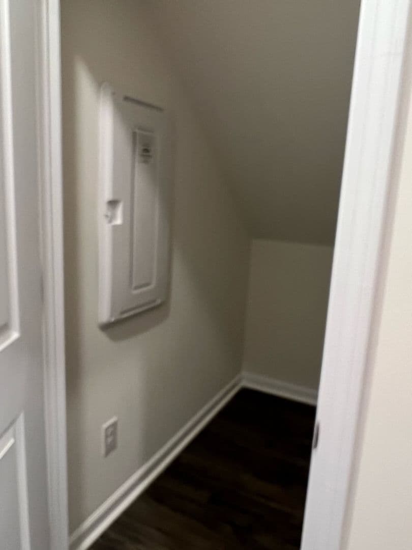 Harrisburg House: 5708 Rivulet Wy