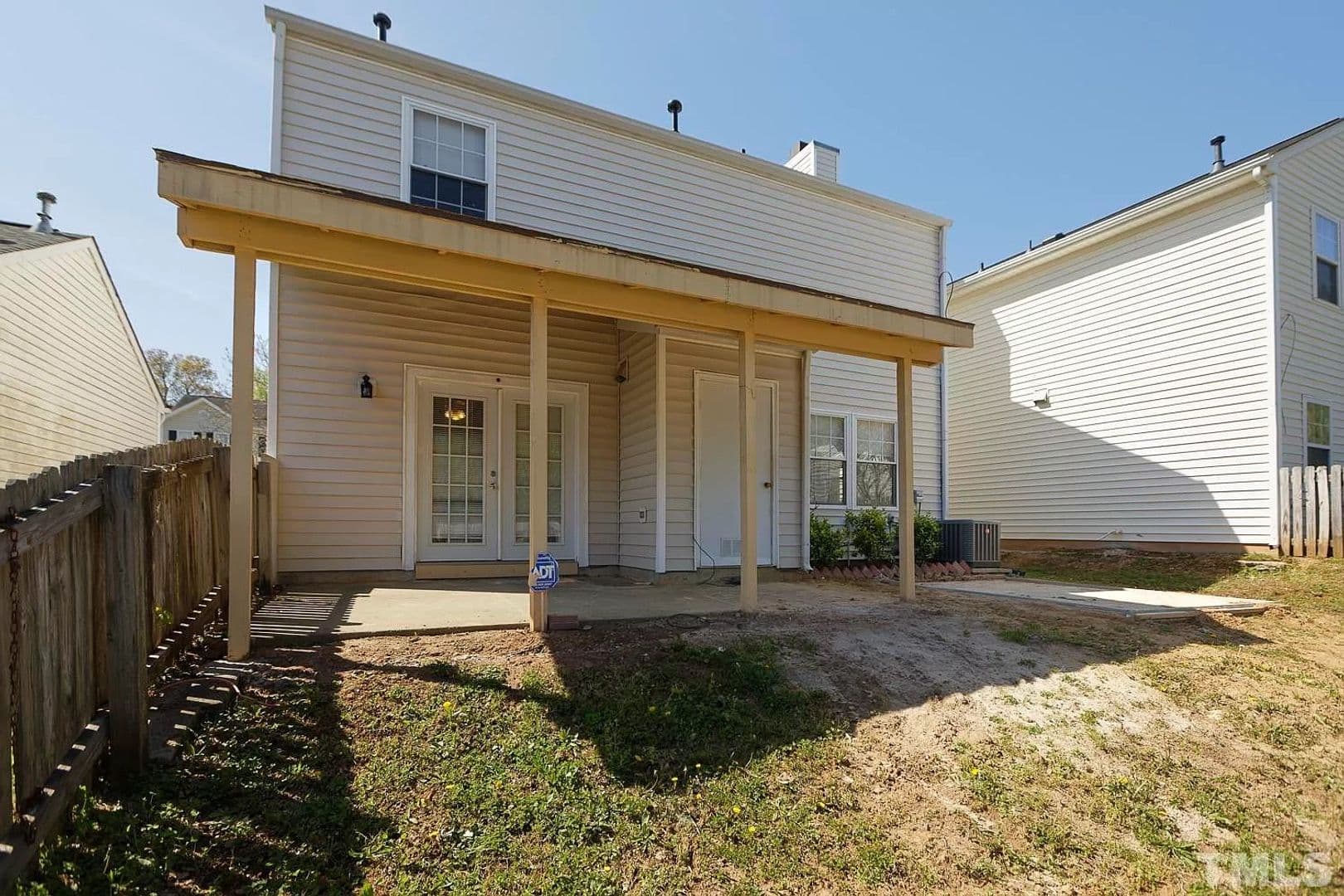 Durham House: 3615 Sana Ct