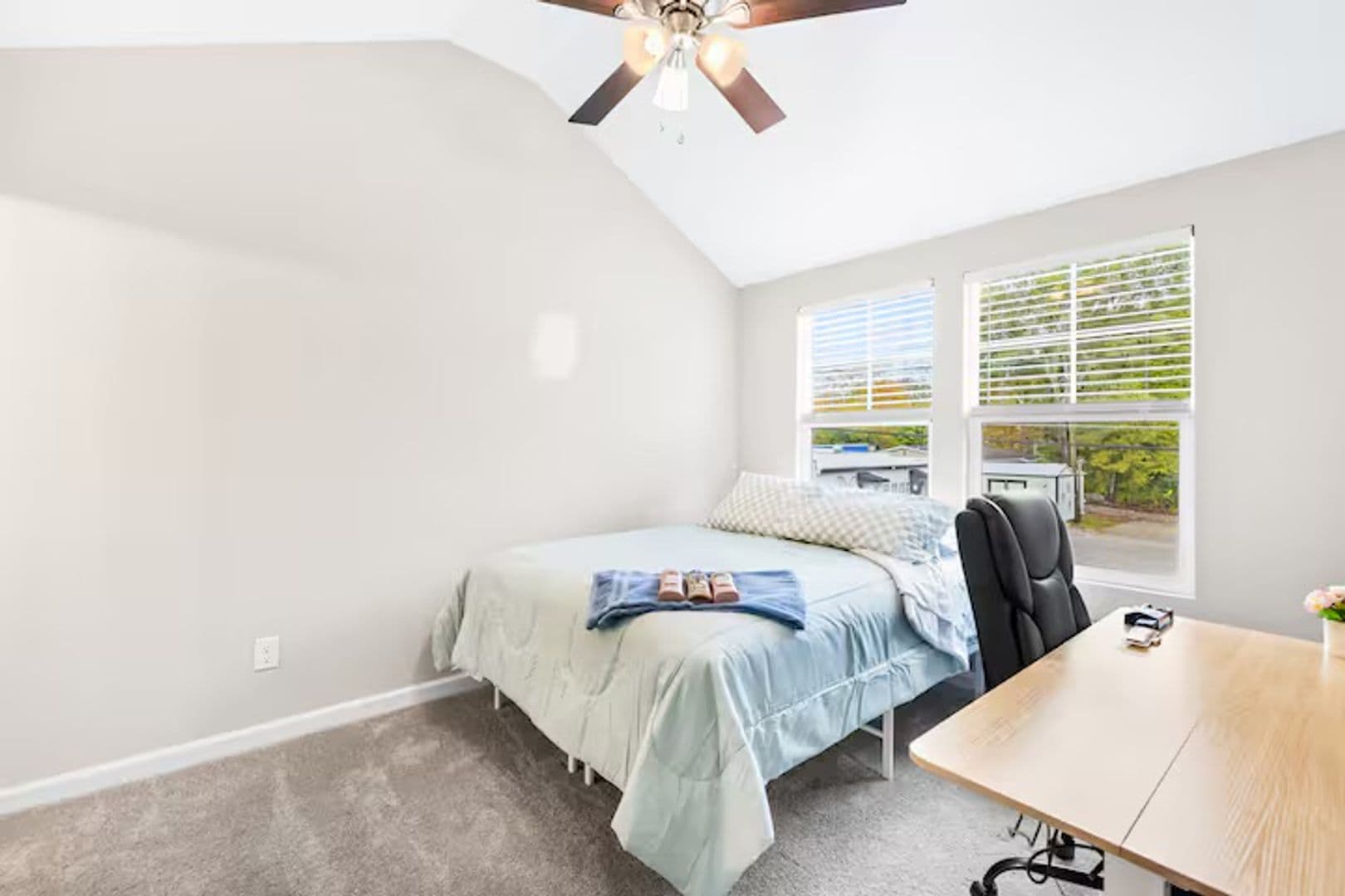 Clover House: 102 Mobley St