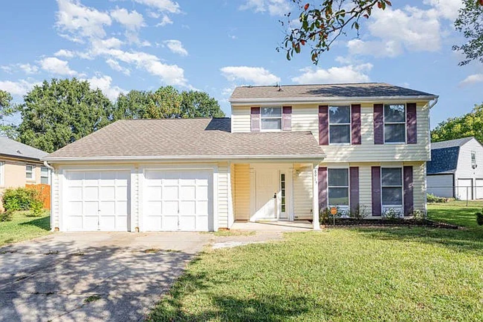 Charlotte House: 8915 Touchstone Ln