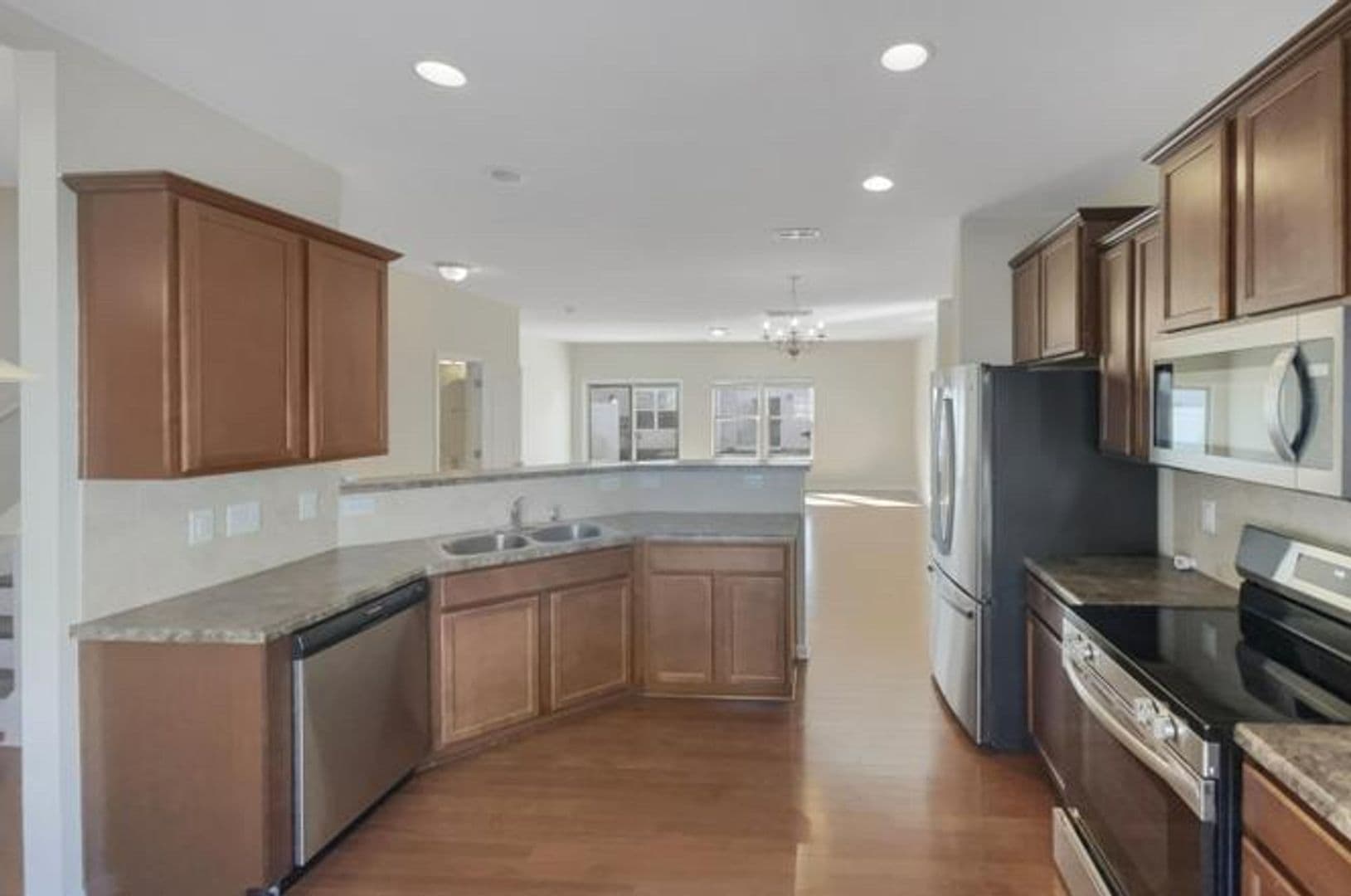 Morrisville House: 705 Keystone Park Dr