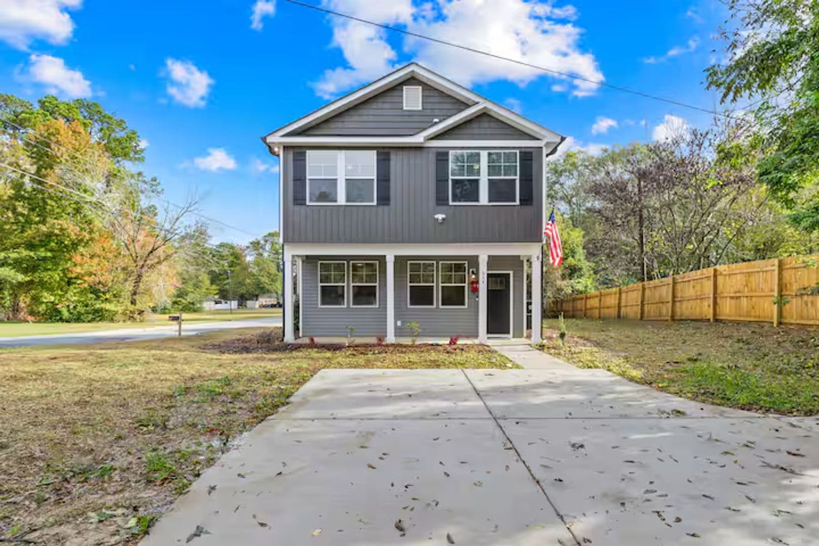 Clover House: 614 Kings Mountain St