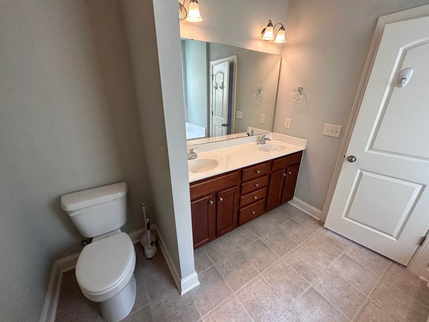 Apex House: 109 Windy Creek Ln