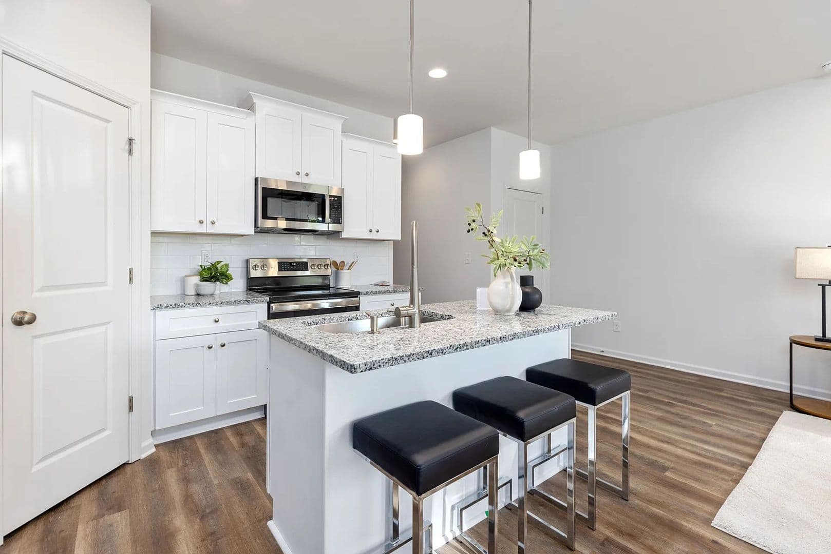 Charlotte House: 8031 Pleasant Grove Rd