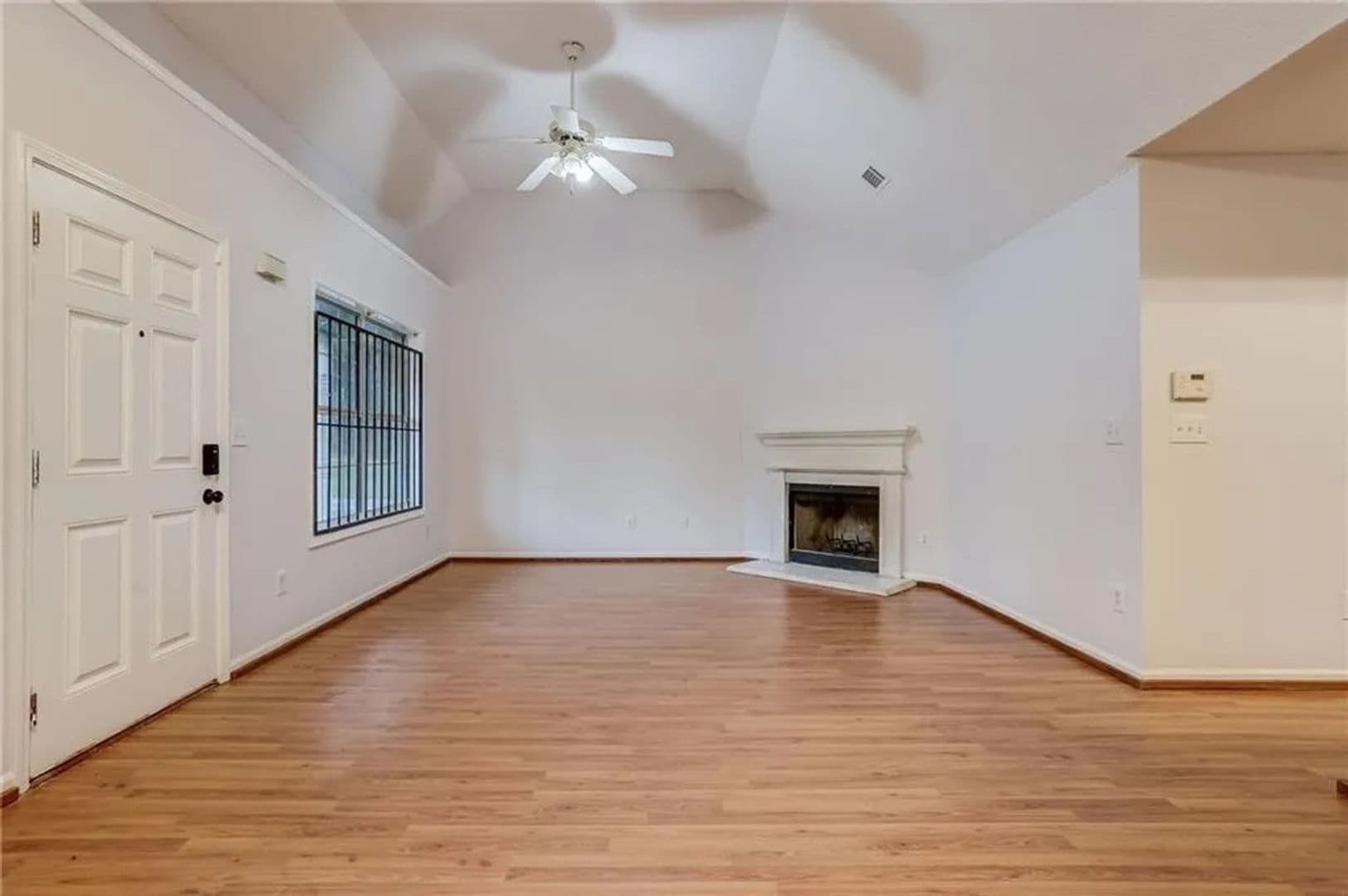 Union City House: 3865 Cypress Pointe Dr