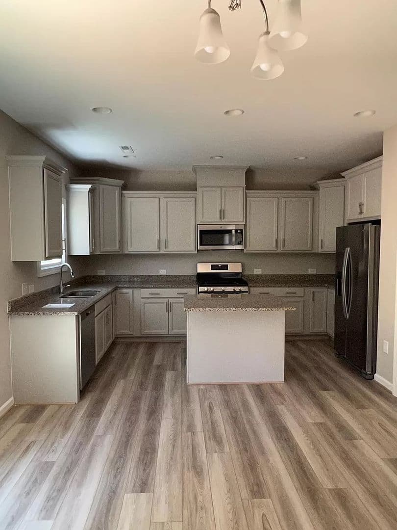 Raleigh House: 1513 Tawny View Ln