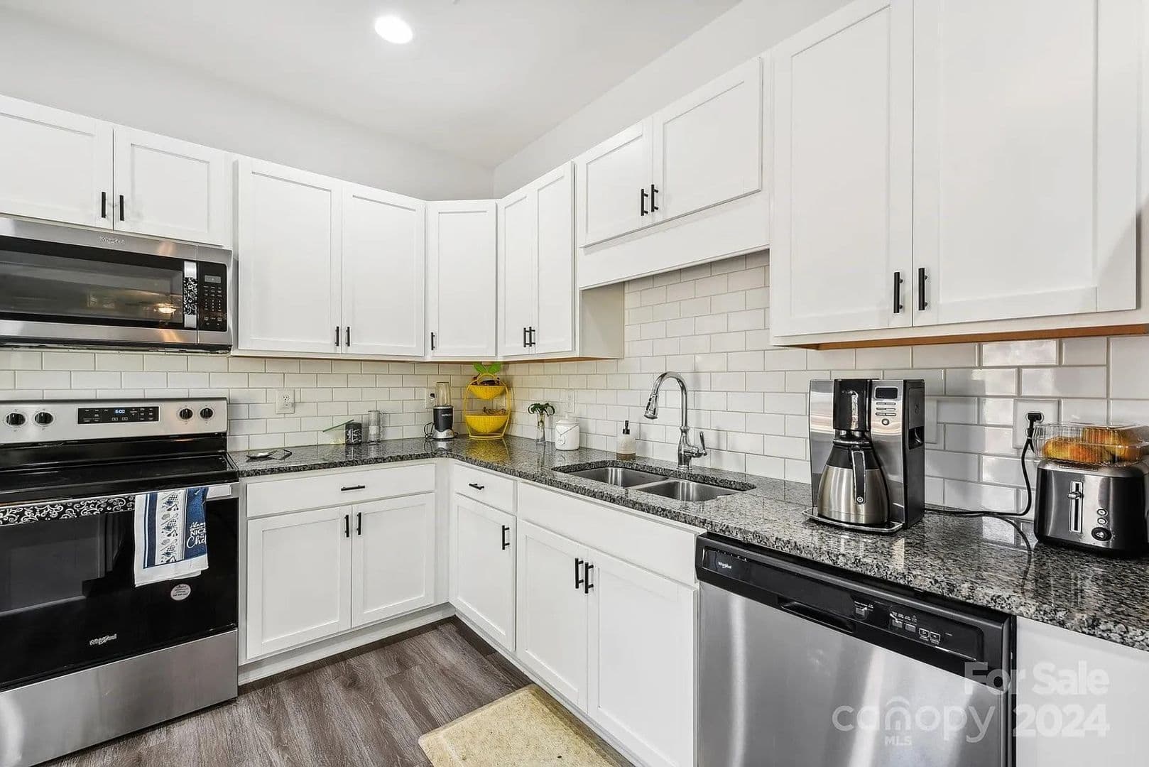 Charlotte House: 7608 Denbur Dr
