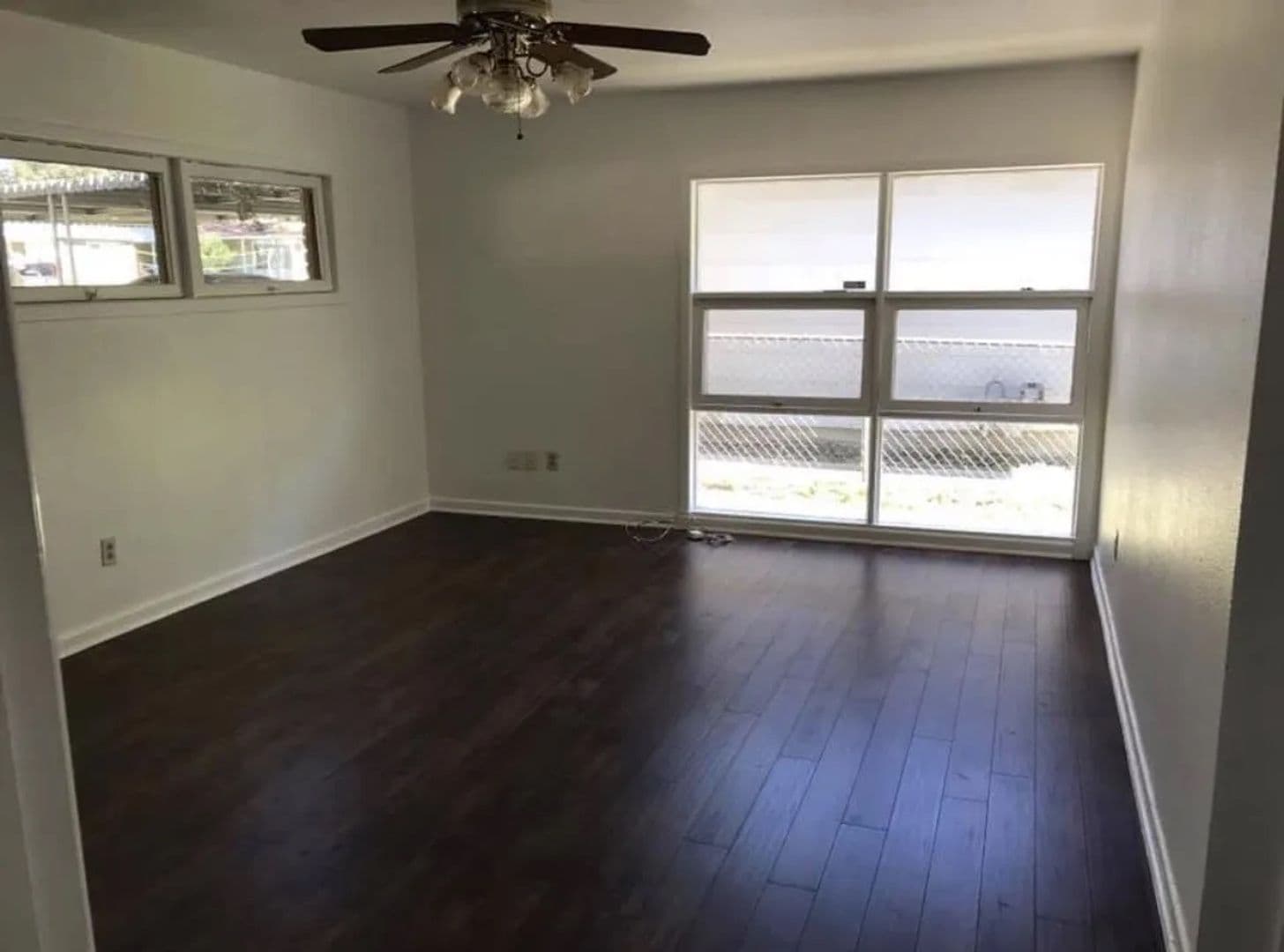 San Antonio House: 302 Nash Blvd