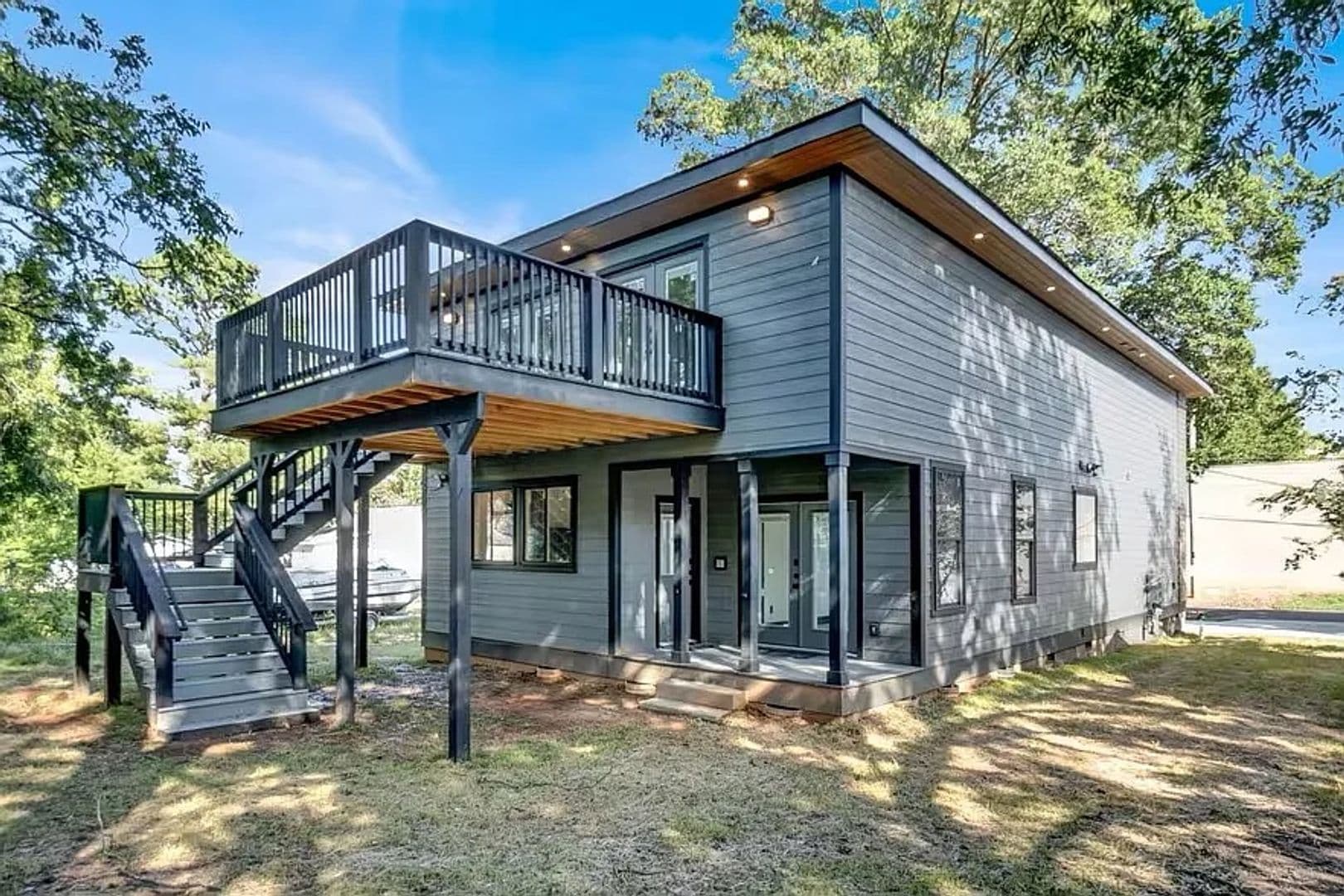Rock Hill House: 228 Pursley St