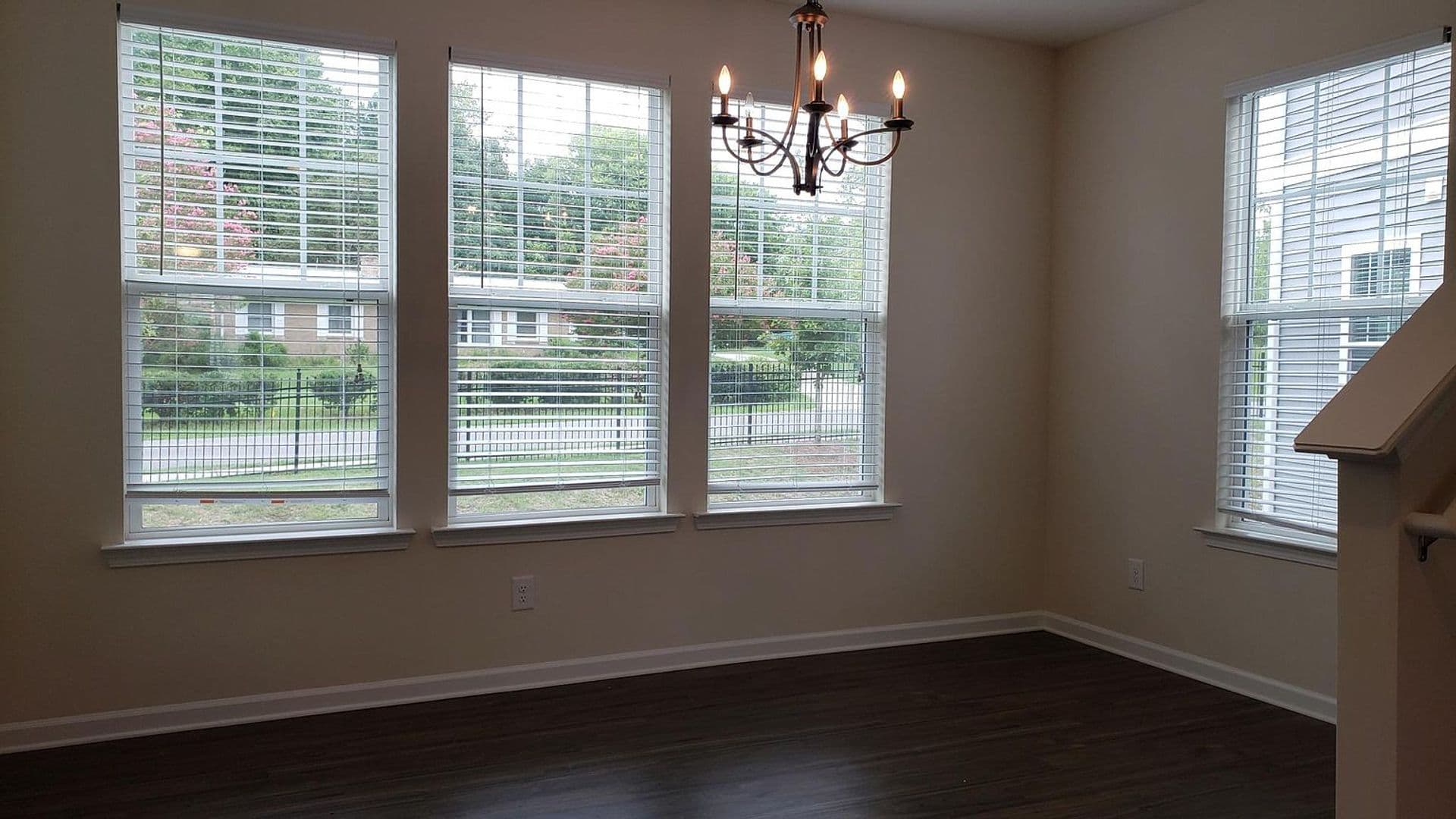 Charlotte House: 8517 Sharonbrook Dr