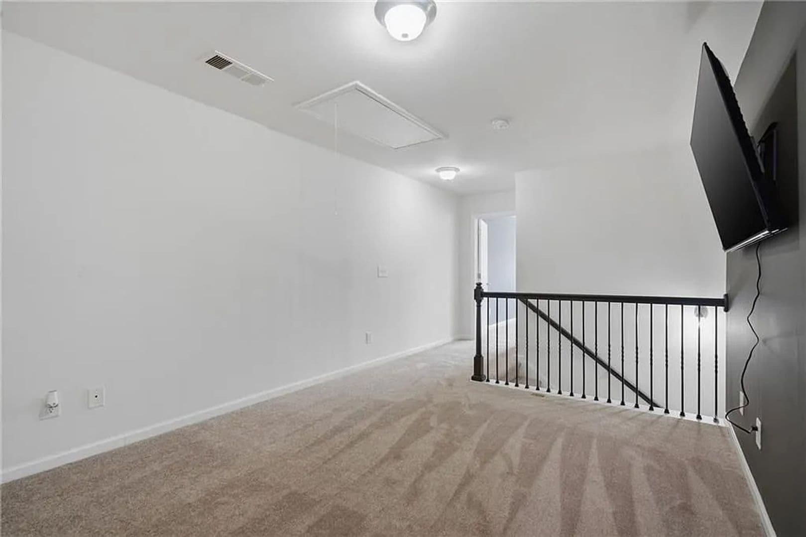 Lilburn House: 1697 Paxton Dr SW
