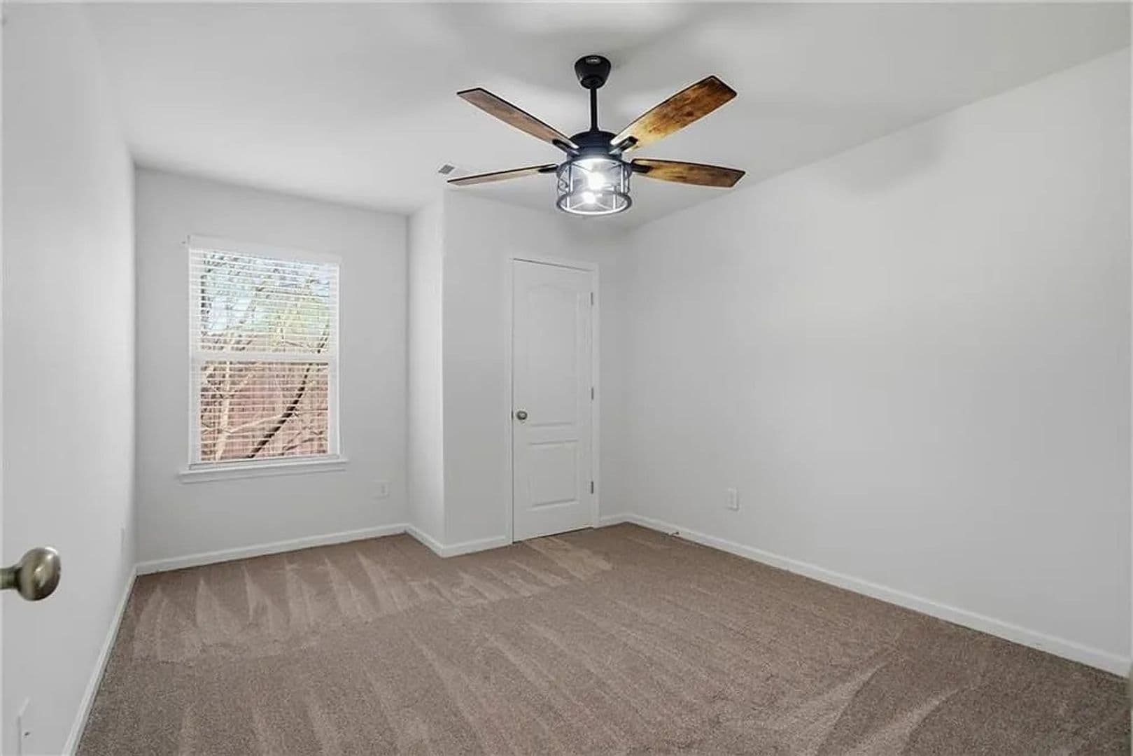 Lilburn House: 1697 Paxton Dr SW