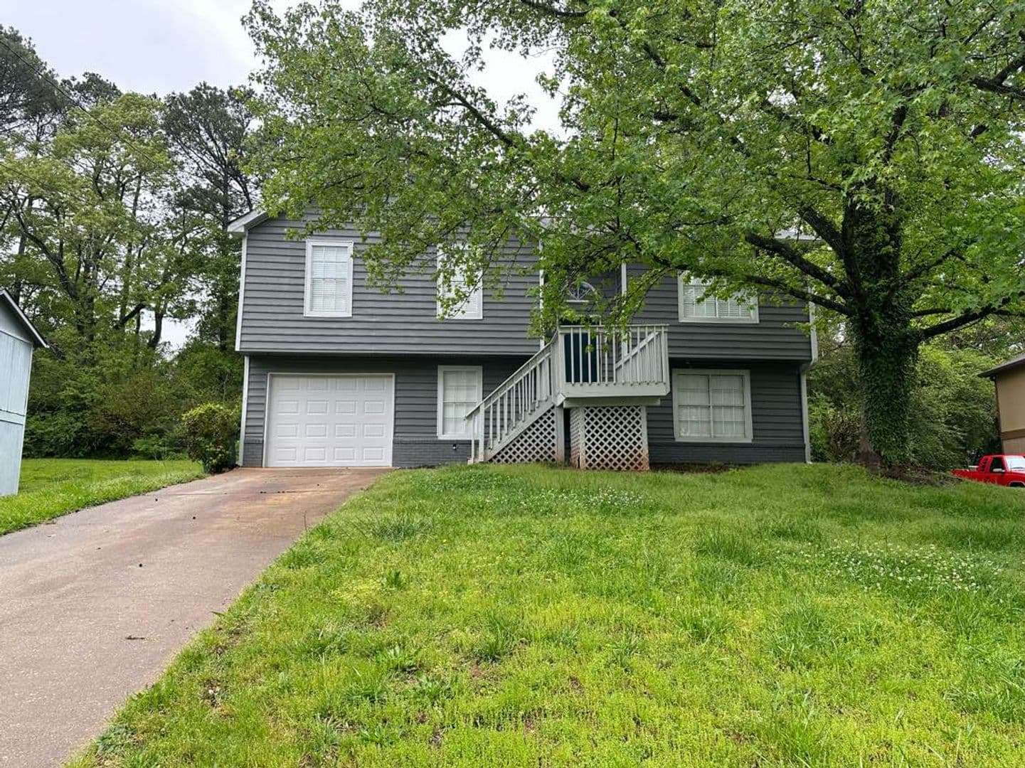 Decatur House: 3490 Newberry Trail