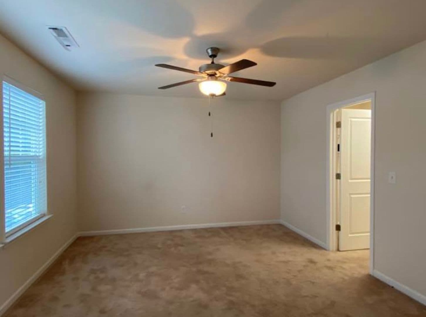 Charlotte House: 8517 Sharonbrook Dr
