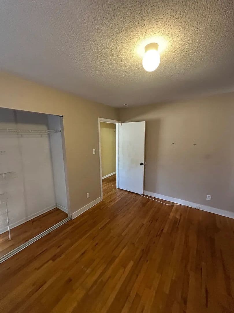Rock Hill House: 503 Lucky Ct