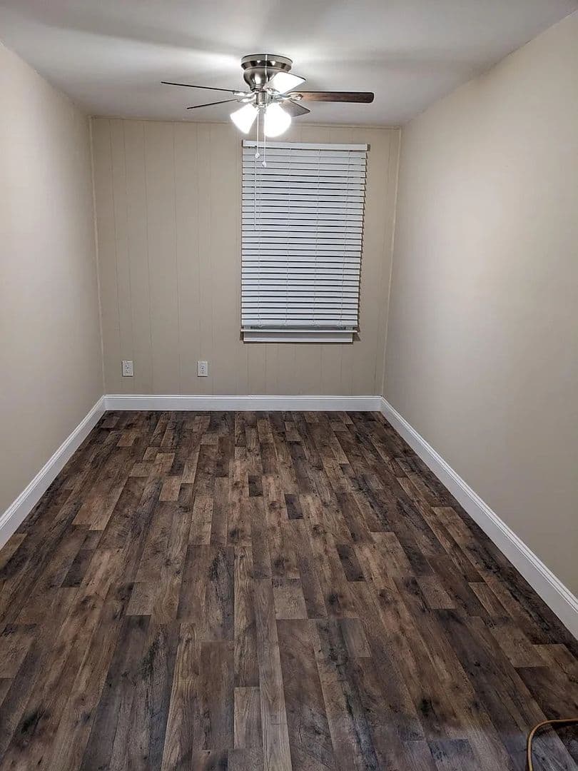 Marietta House: 450 Karl Ct