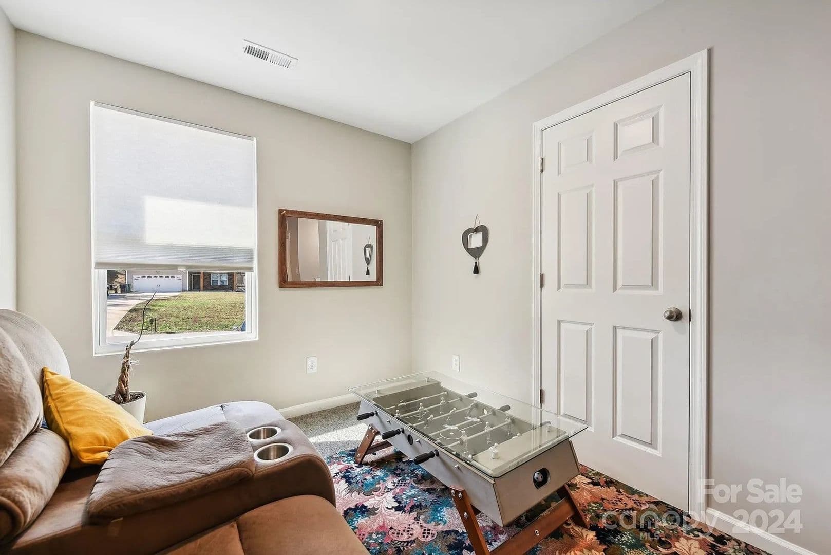 Charlotte House: 7608 Denbur Dr