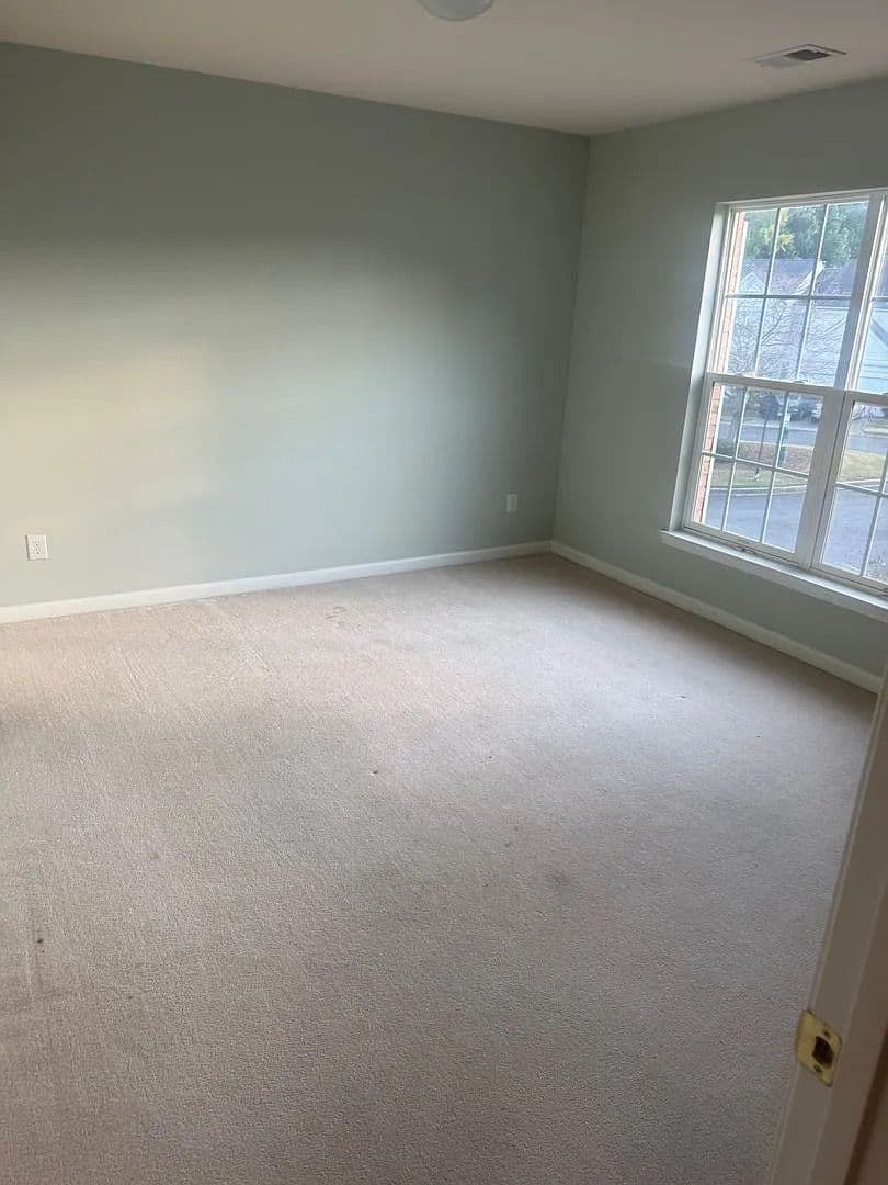 Charlotte House: 12429 Dunford St