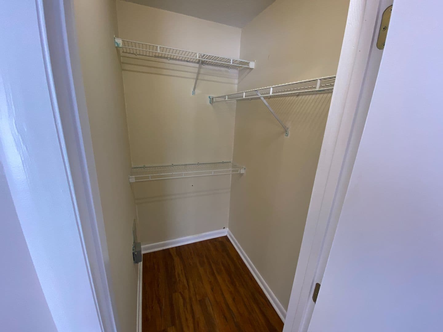 Raleigh House: 1251 #002 University Ct