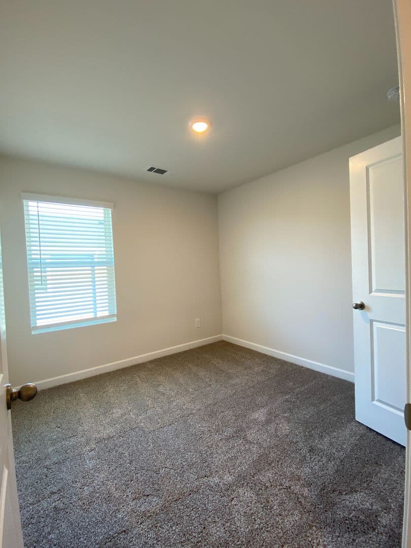 Charlotte House: 2031 Tears Ln