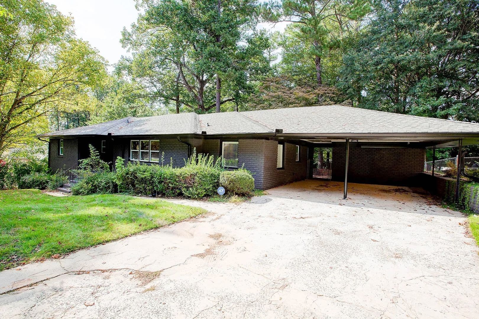 Smyrna House: 1573 Cooper Lake Rd SE